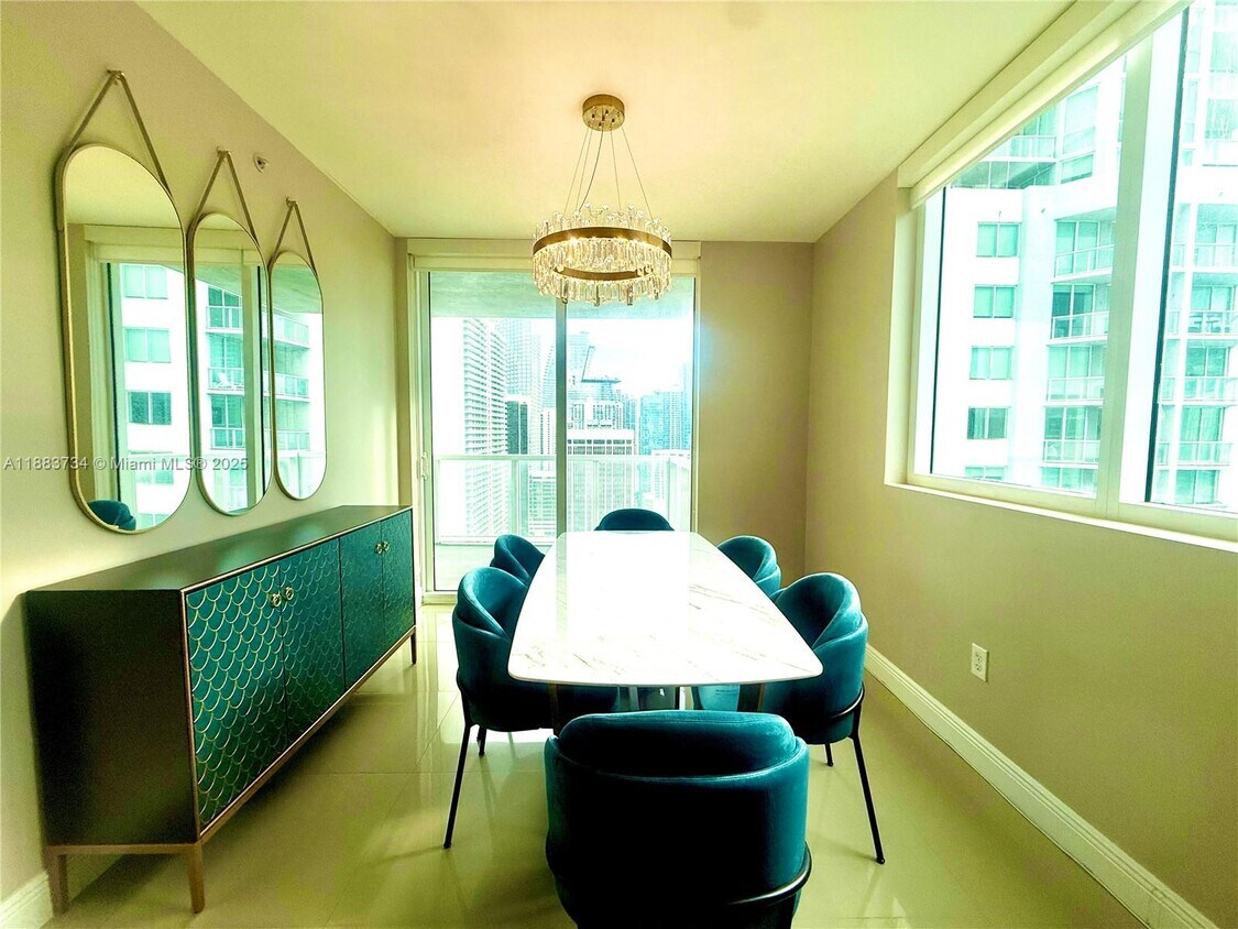 Foto principal - 244 Biscayne Blvd