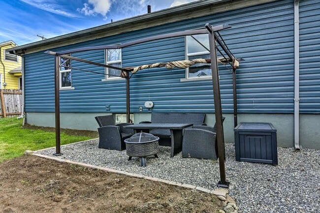 Foto del edificio - 8311 NE Sacramento St