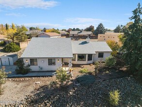 Building Photo - 5143 N Desert Ln