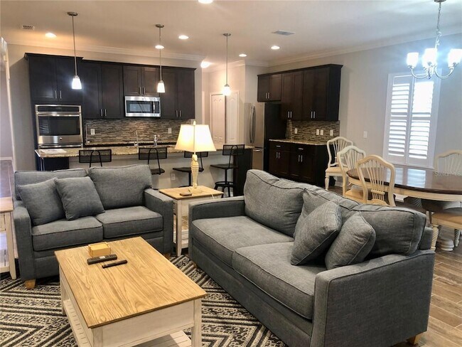 Foto del edificio - 2148 La Palma Ave