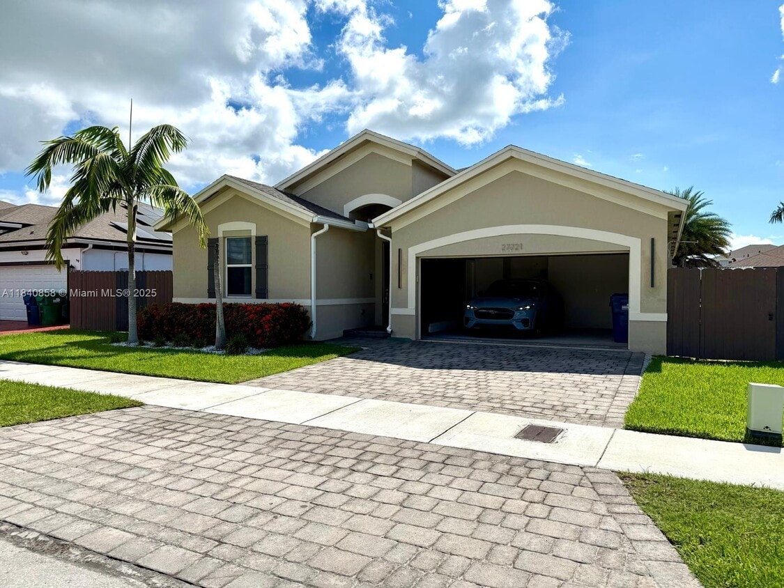 Primary Photo - 27721 SW 134th Ct