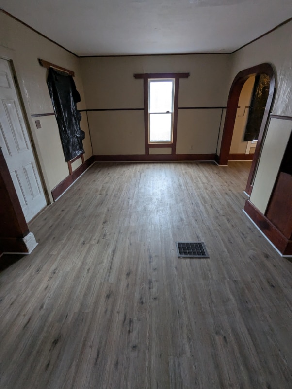 Building Photo - 313 W 21st St