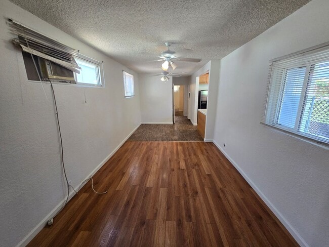 Building Photo - Renovated 2 Bed, 1 Bath home