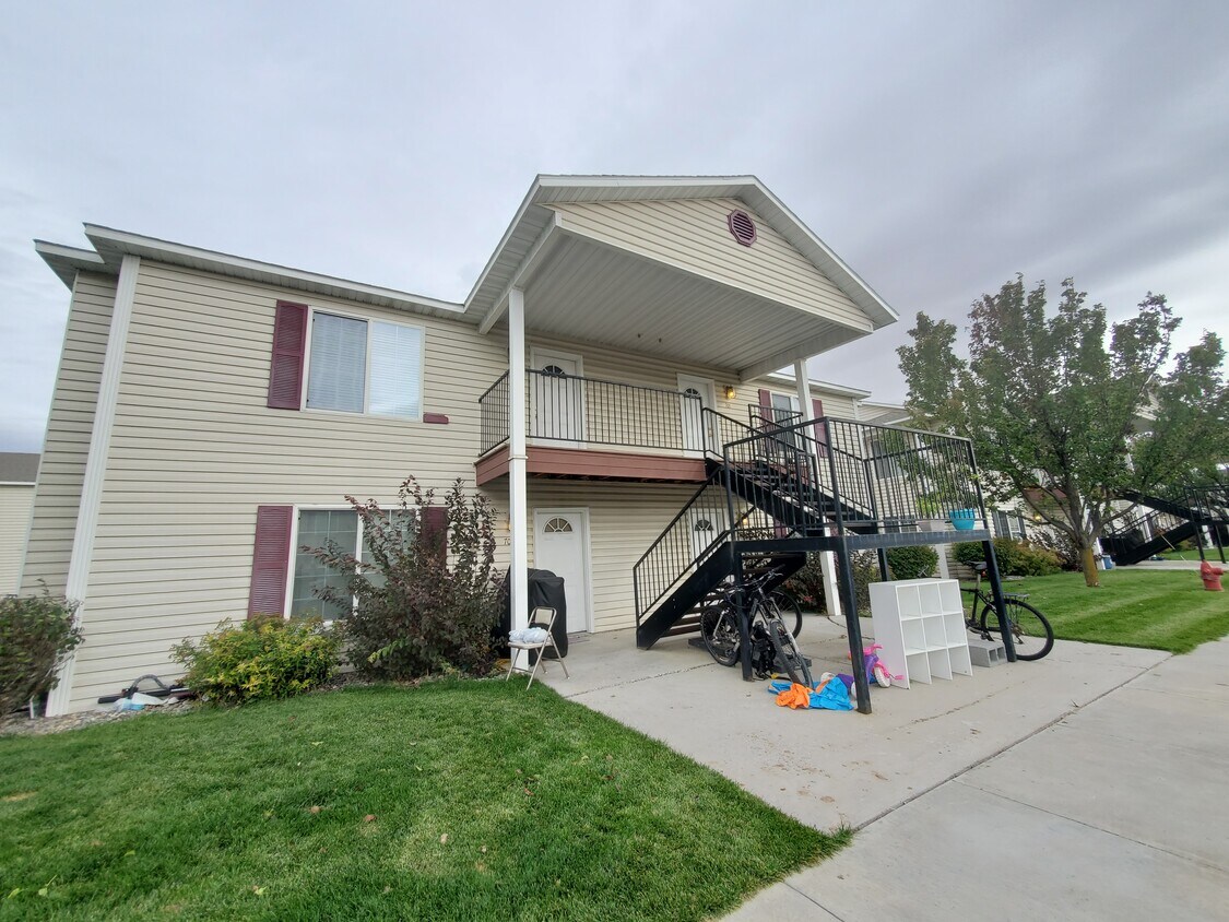 318 Pioneer Rd Unit 800, Rexburg, ID 83440 Apartments 318 Pioneer Rd