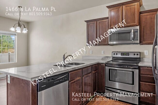 Foto del edificio - 1466 La Palma Pl