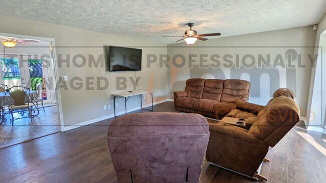 Foto del edificio - 2408 Shoveler Way