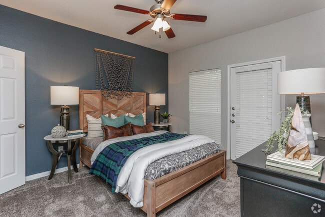 Interior Photo - Villages of Briar Forest