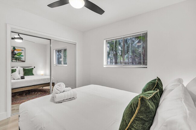 Building Photo - 1634 SW 4th Ave