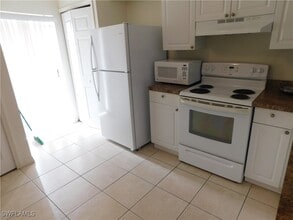 Building Photo - 508 SE 7th St