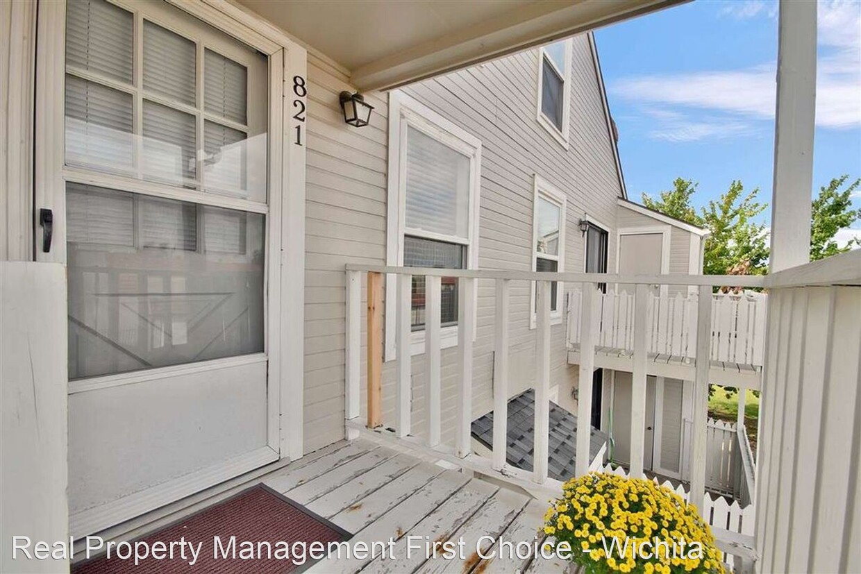 Primary Photo - 2 br, 2 bath House - 1717 S Cypress Unit 821