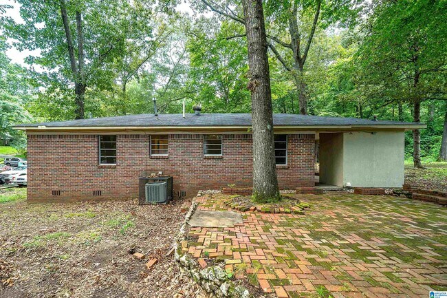Foto del edificio - 4611 Oak Dr