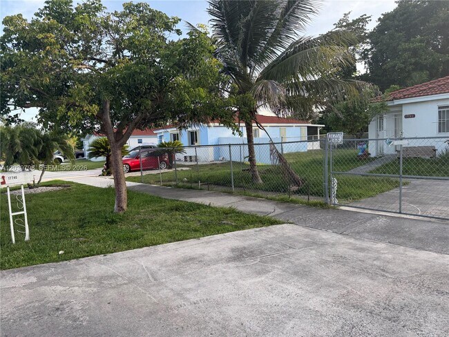 Building Photo - 17740 SW 103rd Ave