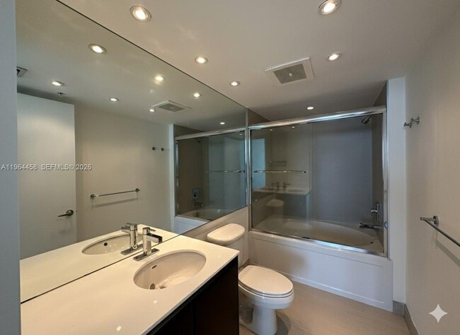 Foto del edificio - 665 NE 25th St