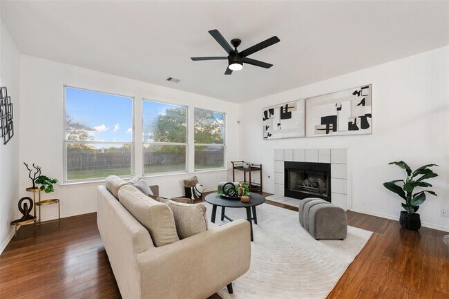 Building Photo - 2126 Simbrah Dr