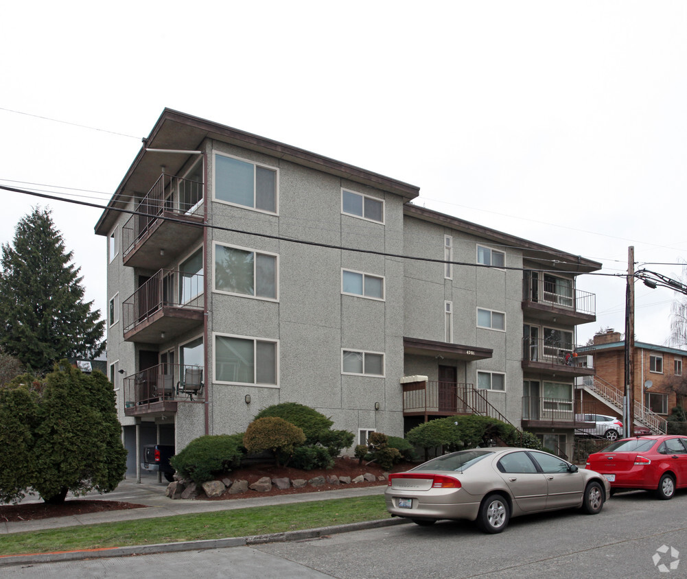 Primary Photo - 4201 Linden Ave N