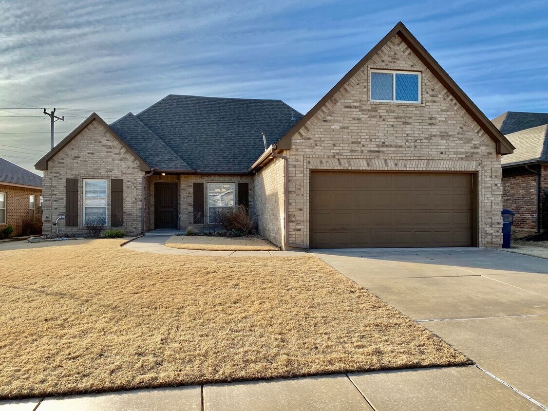 3 Bed, 3 Bath With Bonus Room in Deer Creek Schools - 3 Bed, 3 Bath With Bonus Room in Deer Creek Schools