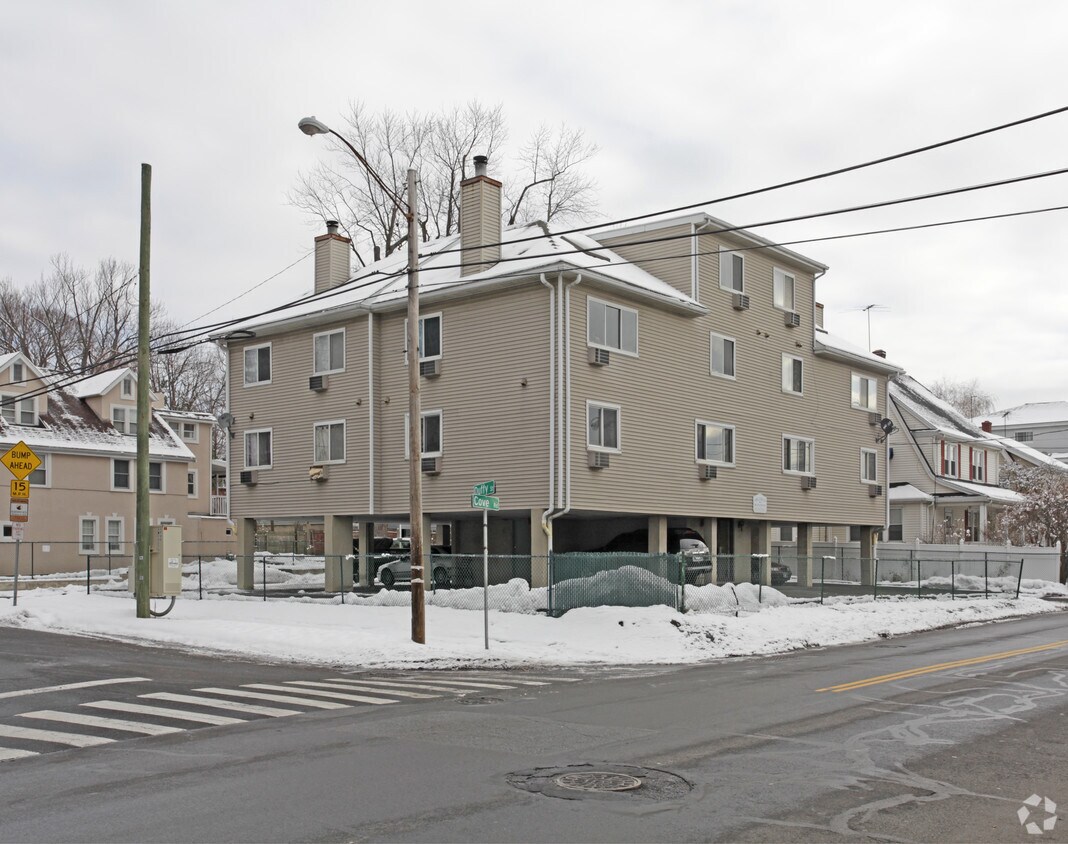 Foto principal - 636 Cove Rd