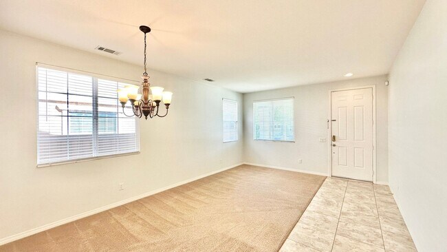 Building Photo - Beautiful Two-Story Home in the Desirable ...