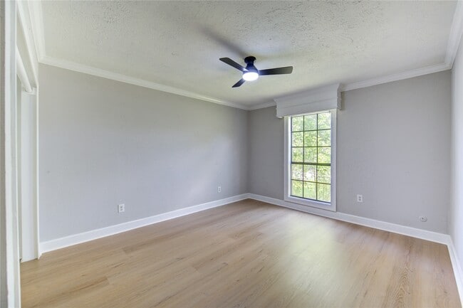 Building Photo - 15515 Mira Monte Dr