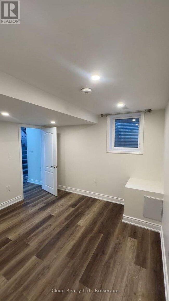 Building Photo - 933 Whewell Trail