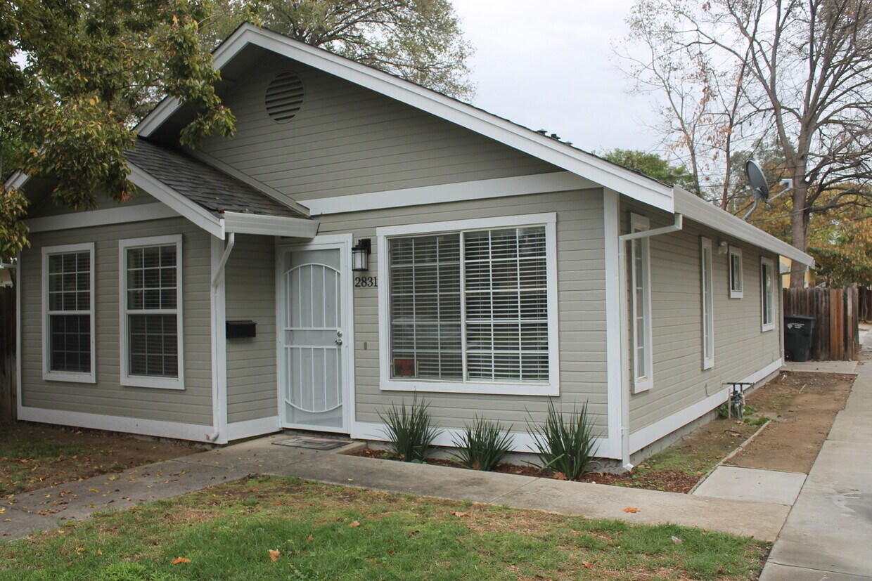 Foto principal - 2831 32nd St