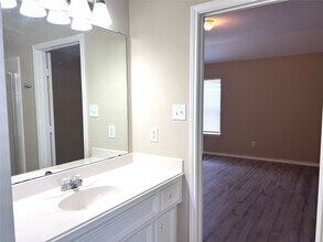 Building Photo - 12735 Wisteria Park Dr