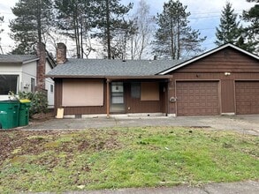 Building Photo - 6055 SW 68th Ct