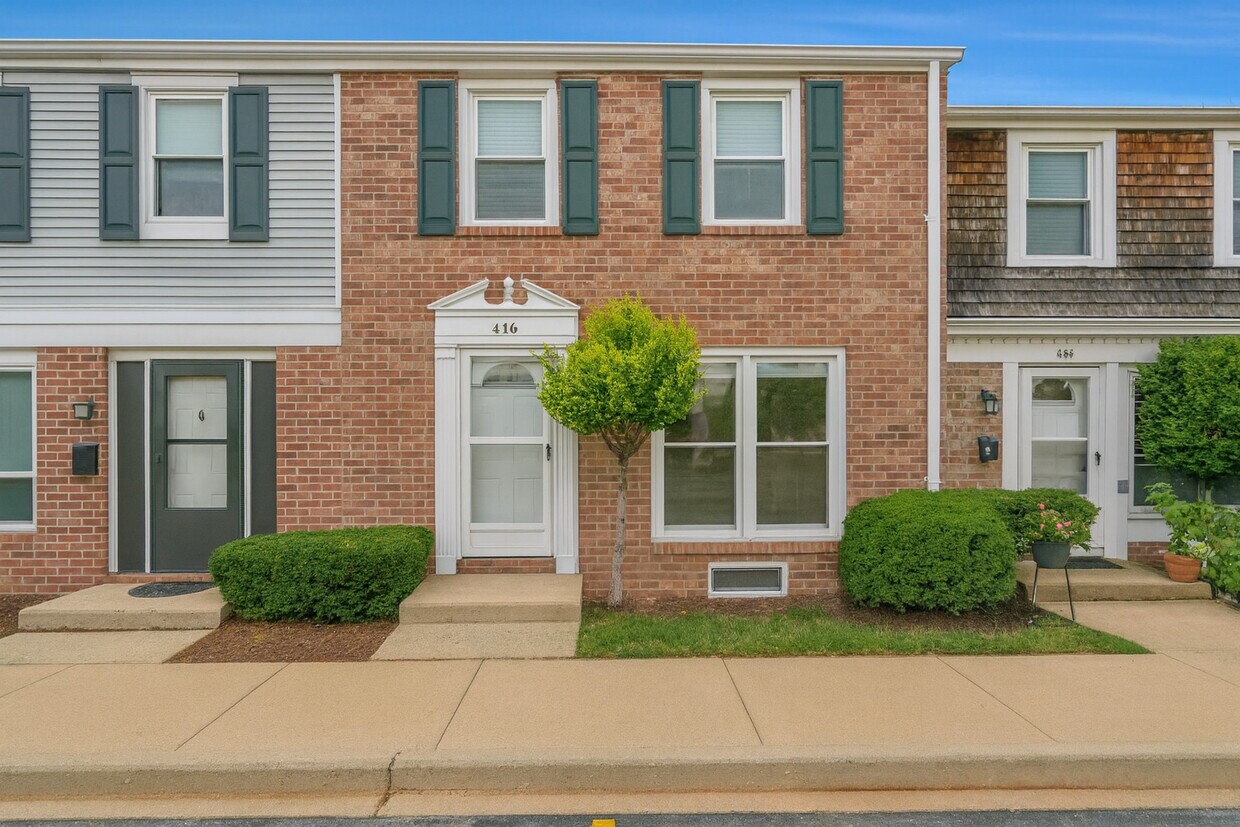 Primary Photo - 938 Cardiff Ct