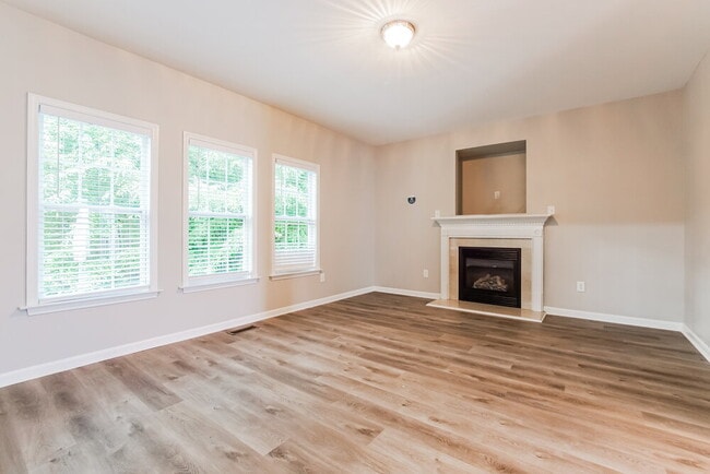 Foto del edificio - 343 Victor Ct