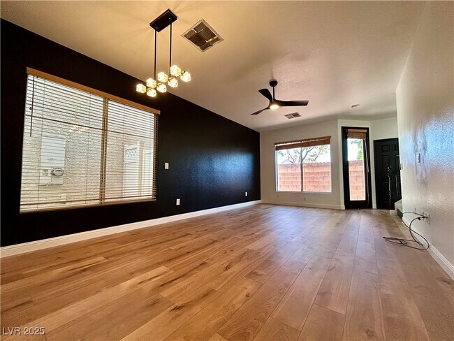 Foto del edificio - 8278 Annual Ridge St