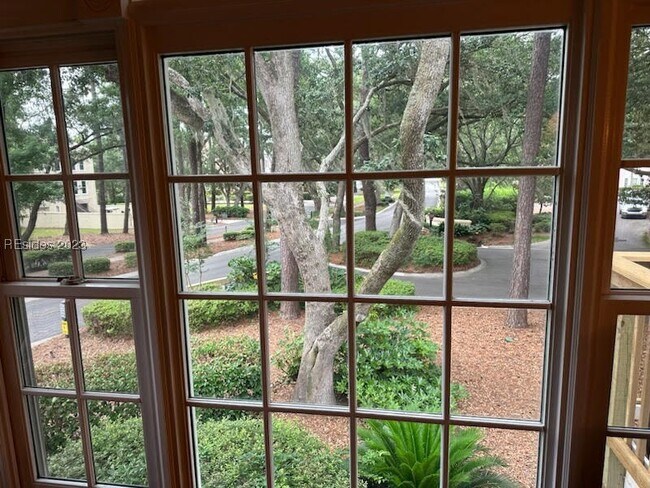 Building Photo - 56 Spindle Ln