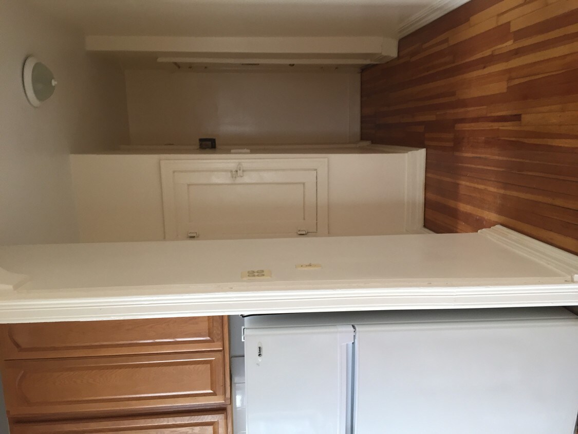 12010 Rockaway Beach Blvd, Rockaway Park, NY 11694 Room for Rent in