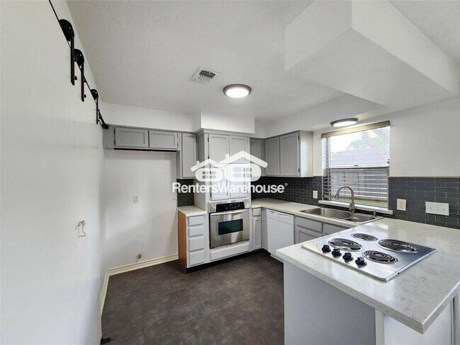 Foto del edificio - 1322 Valley Landing Dr