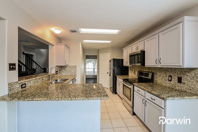 Foto del edificio - 19111 Hayden Wood Dr