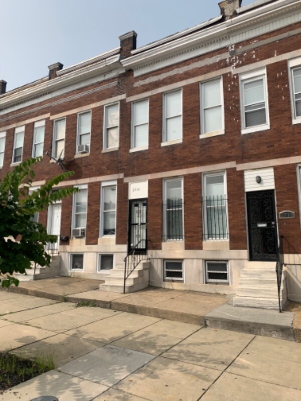 Primary Photo - 2714 Edmondson Ave