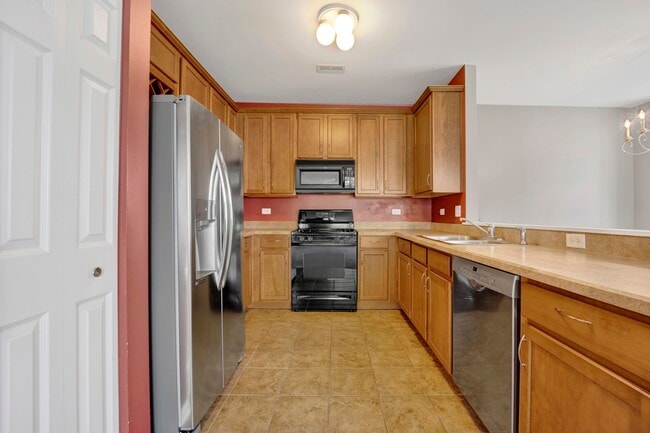 Building Photo - 1574 Millbrook Dr