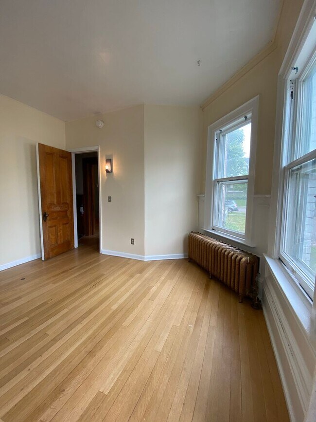 Foto del edificio - 207 S Union St