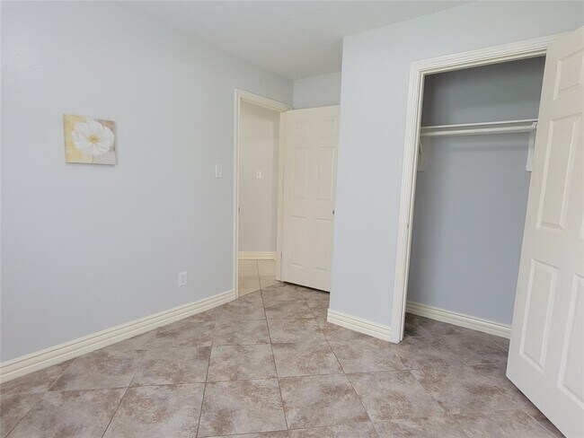 Building Photo - 7914 Talladega Springs Ln