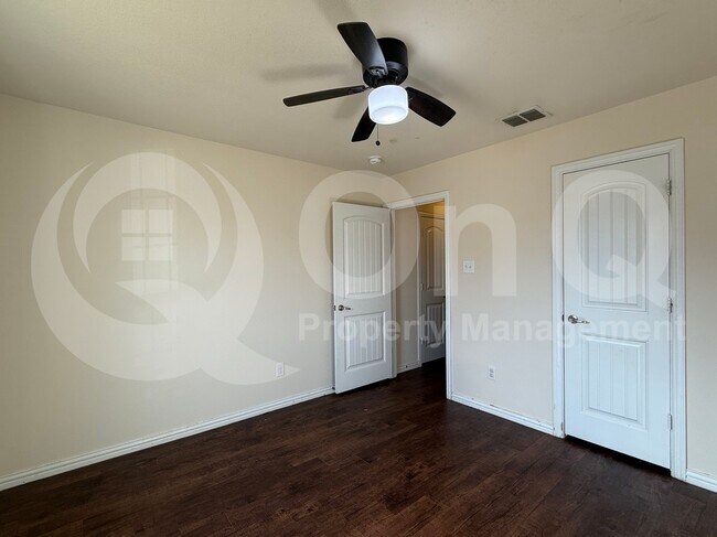 Foto del edificio - 9148 St Kitts Rd