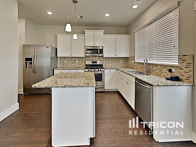 Foto del edificio - 4752 Kingdom Dr