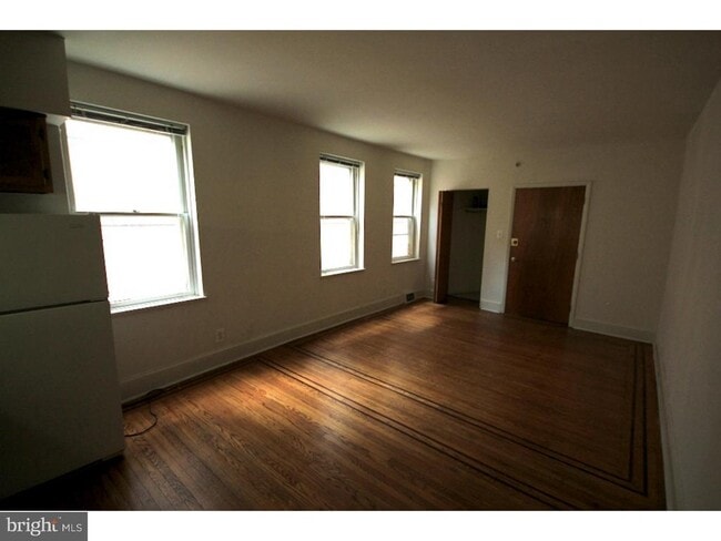 Building Photo - 721 Spruce St