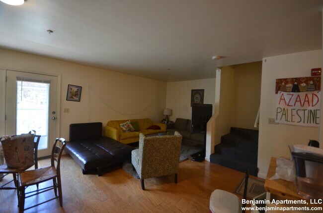 Foto del edificio - 34 Raymond St