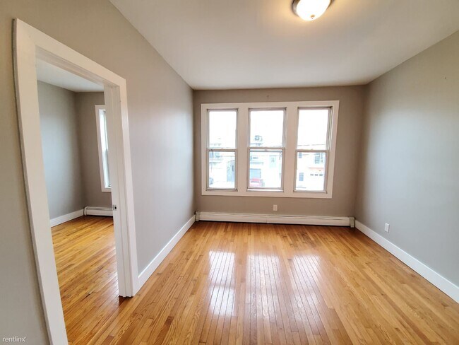 Building Photo - 3 br, 1 bath  - 730 Garfield Ave Apt 2