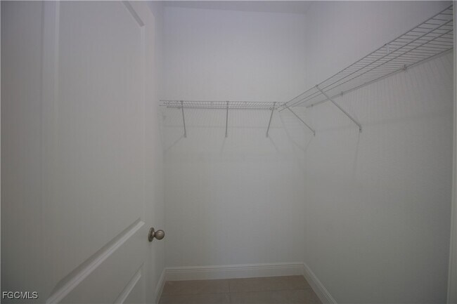 Foto del edificio - 1260 Milwaukee Blvd