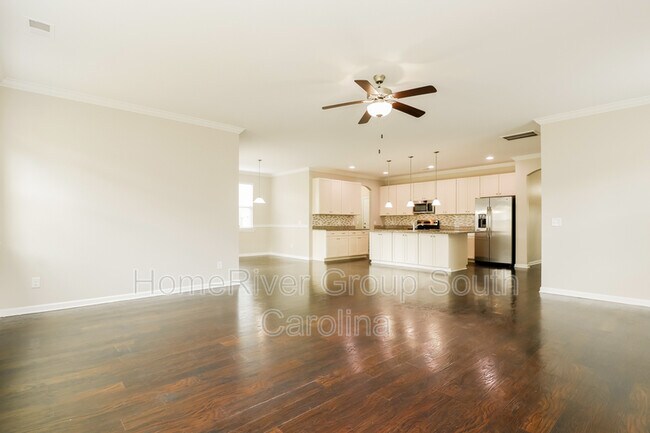 Building Photo - 538 Man O War Ln