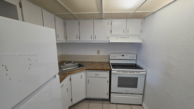 Building Photo - 4550 NW 9th St