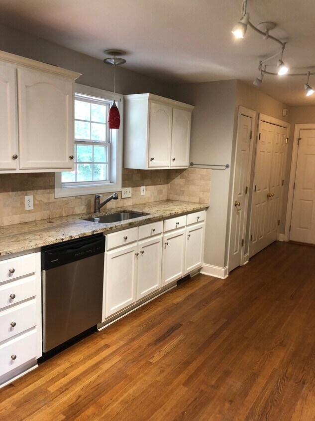 Foto principal - 1213 Pressley Downs Dr SE