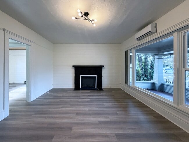 Foto del edificio - 577 Madison St