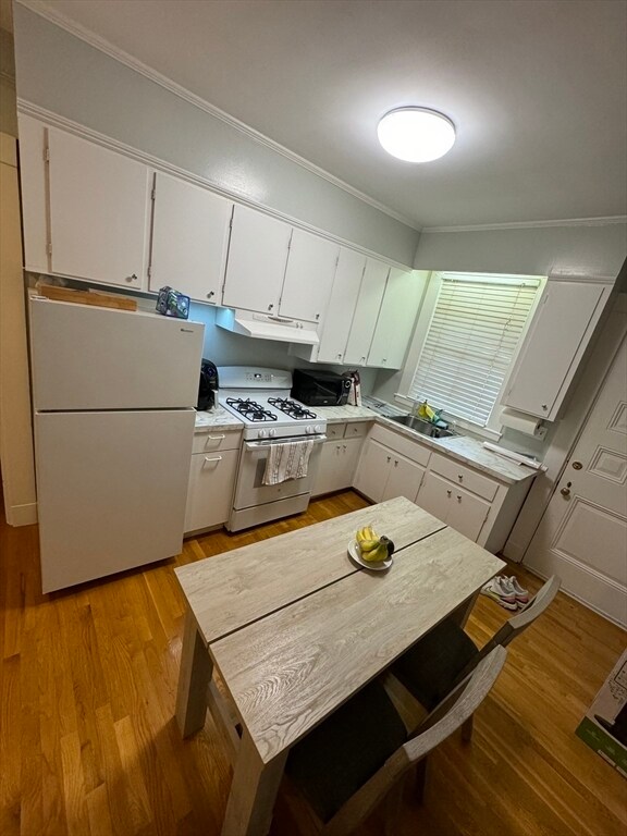 Primary Photo - 31 Auburn St