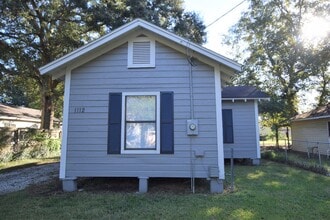 Building Photo - 1112 S Crocker St